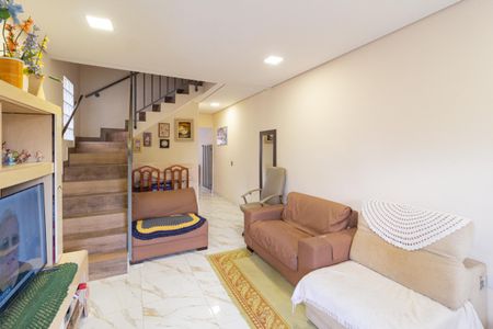 Casa à venda com 130m², 3 quartos e 2 vagas Casa à venda com 130m², 3 quartos e 2 vagasSala