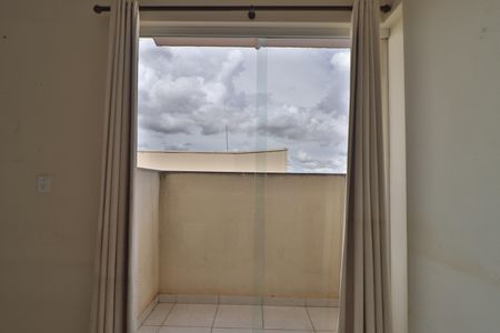 Sacada de apartamento para alugar com 2 quartos, 60m² em Umuarama, Uberlândia