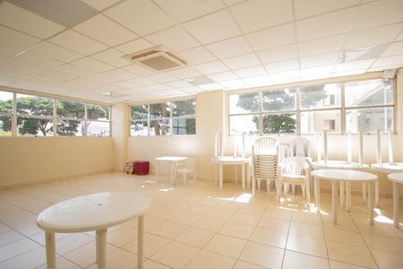 Apartamento para alugar com 55m², 2 quartos e 1 vaga Apartamento para alugar com 55m², 2 quartos e 1 vagaÁrea comum - Salão de festas
