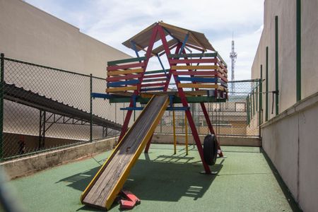 Apartamento para alugar com 55m², 2 quartos e 1 vaga Apartamento para alugar com 55m², 2 quartos e 1 vagaÁrea comum - Playground