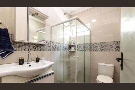 Casa à venda com 4 quartos, 300m² em Vila Dalila, São Paulo