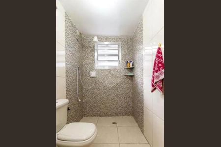 Casa à venda com 4 quartos, 300m² em Vila Dalila, São Paulo