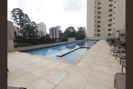 Apartamento à venda com 138m², 3 quartos e 4 vagasÁrea comum - Piscina