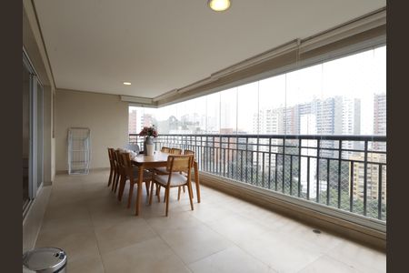 Apartamento à venda com 138m², 3 quartos e 4 vagasVaranda gourmet