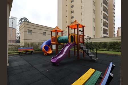 Apartamento à venda com 138m², 3 quartos e 4 vagasÁrea comum - Playground
