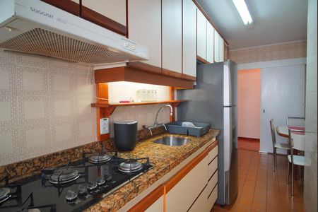 Apartamento para alugar com 74m², 2 quartos e 1 vagaCozinha