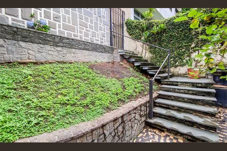 Casa à venda com 3 quartos, 330m² em Brooklin, São Paulo