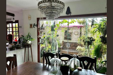 Casa à venda com 3 quartos, 410m² em Vila Matilde, São Paulo