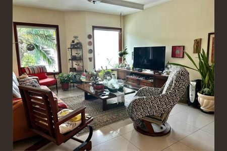 Casa à venda com 3 quartos, 410m² em Vila Matilde, São Paulo