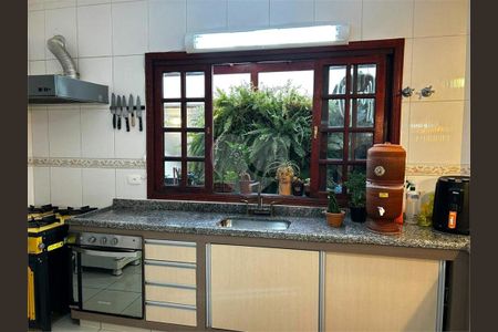 Casa à venda com 3 quartos, 410m² em Vila Matilde, São Paulo