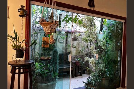 Casa à venda com 3 quartos, 410m² em Vila Matilde, São Paulo