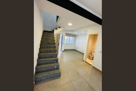 Casa à venda com 100m², 3 quartos e 2 vagas