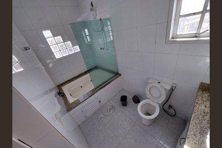 Casa para alugar com 270m², 5 quartos e 5 vagas Casa para alugar com 270m², 5 quartos e 5 vagasBanheiro