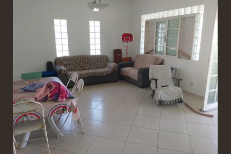 Casa para alugar com 5 quartos, 270m² em Barra de Maricá, Maricá