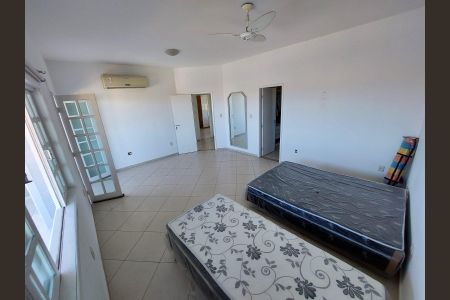 Casa para alugar com 270m², 5 quartos e 5 vagas Casa para alugar com 270m², 5 quartos e 5 vagasQuarto