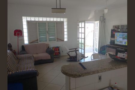 Sala de casa para alugar com 5 quartos, 270m² em Barra de Maricá, Maricá