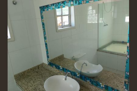 Casa para alugar com 270m², 5 quartos e 5 vagas Casa para alugar com 270m², 5 quartos e 5 vagasBanheiro