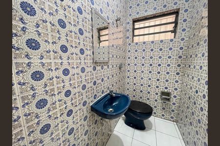 Casa à venda com 200m², 4 quartos e 2 vagasBanheiro 3