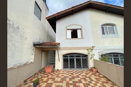 Casa à venda com 200m², 4 quartos e 2 vagasFachada