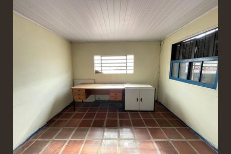 Casa à venda com 200m², 4 quartos e 2 vagasEscritório
