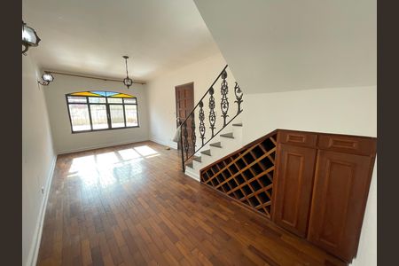 Casa à venda com 200m², 4 quartos e 2 vagasSala