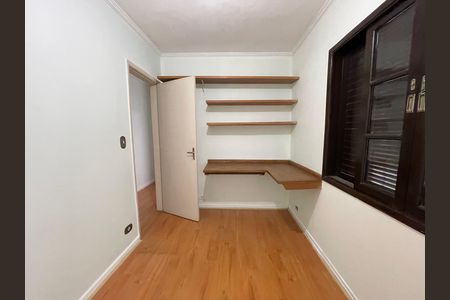 Casa à venda com 200m², 4 quartos e 2 vagasQuarto 2