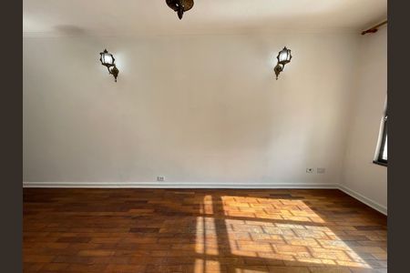 Casa à venda com 200m², 4 quartos e 2 vagasSala