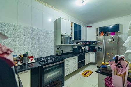 Casa à venda com 370m², 4 quartos e 3 vagas