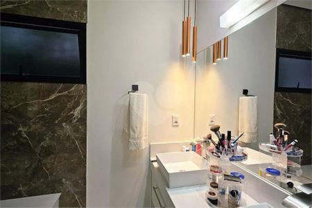 Casa à venda com 4 quartos, 236m² em Medeiros, Jundiaí