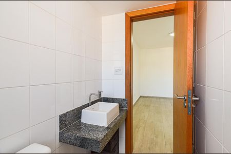 Apartamento à venda com 67m², 2 quartos e 2 vagas Apartamento à venda com 67m², 2 quartos e 2 vagasBanheiro Suíte