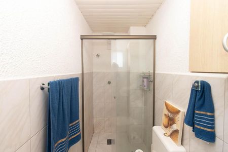 Casa de condomínio para alugar com 90m², 3 quartos e 2 vagas Casa de condomínio para alugar com 90m², 3 quartos e 2 vagasBanheiro da Suíte