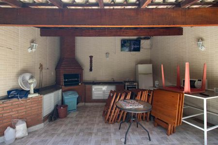 Casa de condomínio para alugar com 90m², 3 quartos e 2 vagas Casa de condomínio para alugar com 90m², 3 quartos e 2 vagasÁrea comum - Churrasqueira