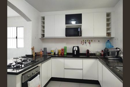 Casa à venda com 150m², 3 quartos e 2 vagasCozinha americana