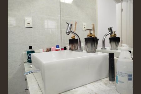 Casa à venda com 150m², 3 quartos e 2 vagasBanheiro 1 - suíte