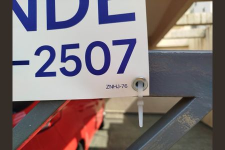 Casa à venda com 150m², 3 quartos e 2 vagasPlaca cod. ZNHJ-76 inst. em 18/0326