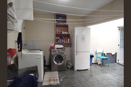 Casa à venda com 150m², 3 quartos e 2 vagasÁrea de Serviço