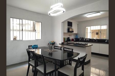Casa à venda com 150m², 3 quartos e 2 vagasCopa
