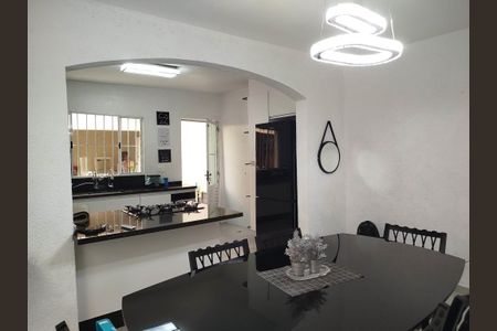 Casa à venda com 150m², 3 quartos e 2 vagasCopa