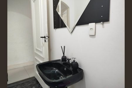 Casa à venda com 150m², 3 quartos e 2 vagasBanheiro 3