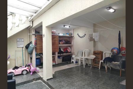 Casa à venda com 150m², 3 quartos e 2 vagasÁrea de Serviço