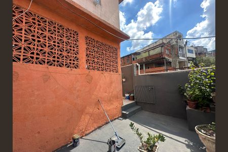 Casa para alugar com 80m², 2 quartos e sem vaga Casa para alugar com 80m², 2 quartos e sem vagaQuintal