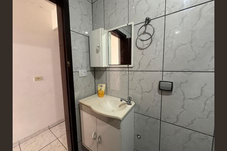 Casa para alugar com 80m², 2 quartos e sem vaga Casa para alugar com 80m², 2 quartos e sem vagaBanheiro