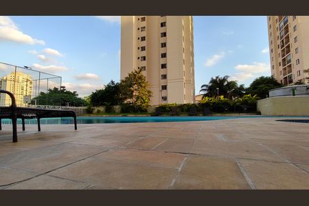 Apartamento para alugar com 72m², 2 quartos e 1 vaga