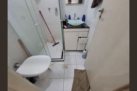 Banheiro  de apartamento à venda com 1 quarto, 26m² em Centro, Rio de Janeiro