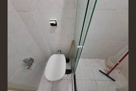 Banheiro  de apartamento à venda com 1 quarto, 26m² em Centro, Rio de Janeiro