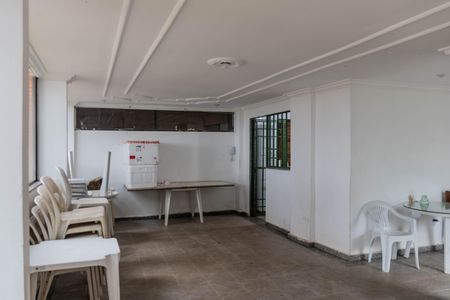 Apartamento à venda com 72m², 3 quartos e 1 vagaÁrea comum - Salão de festas