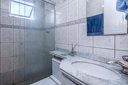 banheiro social_1 de apartamento para alugar com 2 quartos, 58m² em Jardim Celeste, São Paulo