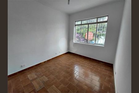 Casa à venda com 4 quartos, 208m² em Vila Bertioga, São Paulo