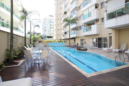 Apartamento à venda com 60m², 2 quartos e 1 vagaPiscina