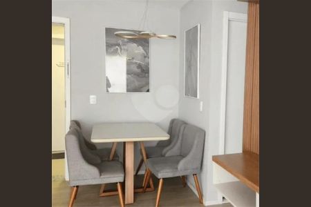 Apartamento à venda com 2 quartos, 55m² em Vila Anastácio, São Paulo